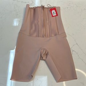 SPANX‎ Women's Under Sculpture Corseted High-Waisted Short - cameo blush colour